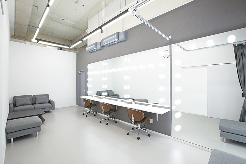 Ast makeroom