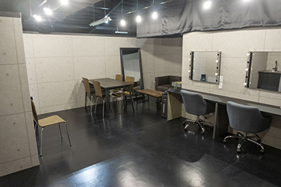 p_makeroom 01